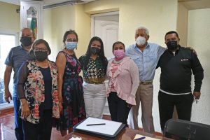 LA PRESIDENTE MUNICIPAL, NORMA OTILIA HERNANDEZ Y EL COMITE DE LA UNIDAD HABITACIONAL INFONAVIT